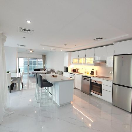 One Bedroom Apartment With Pool & Gym Near Marina Ντουμπάι Εξωτερικό φωτογραφία