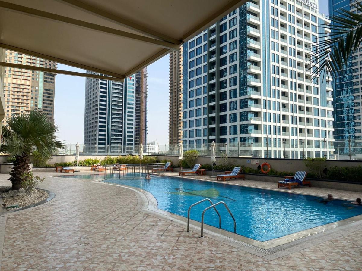 One Bedroom Apartment With Pool & Gym Near Marina Ντουμπάι Εξωτερικό φωτογραφία