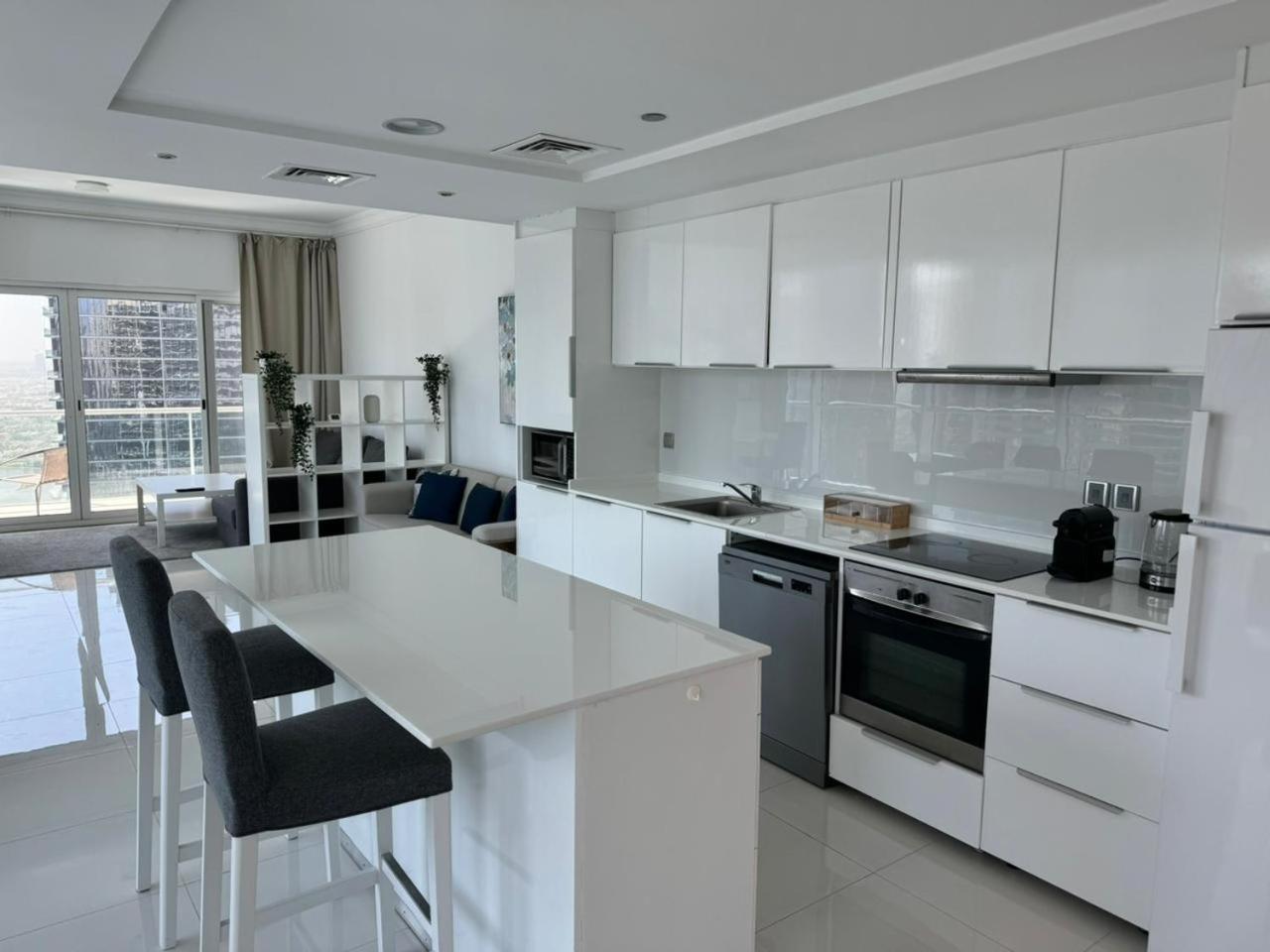 One Bedroom Apartment With Pool & Gym Near Marina Ντουμπάι Εξωτερικό φωτογραφία